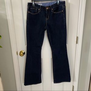 Curvy bootcut jeans